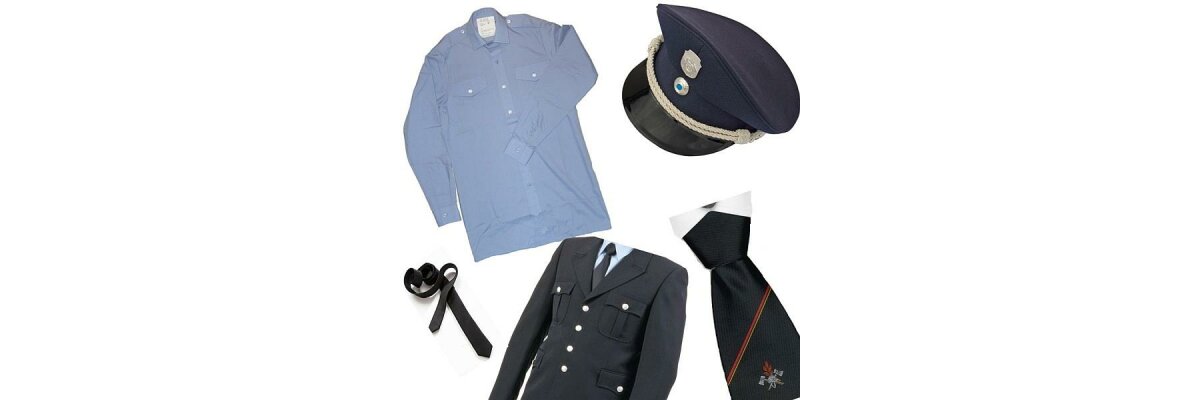  Feuerwehr-Uniformen, Hemden und M&uuml;tzen...